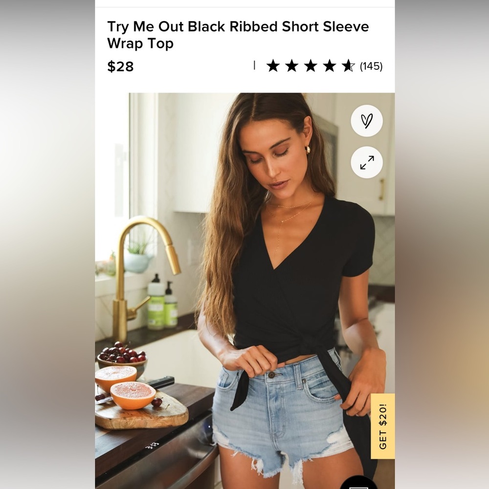 Lulu’s black ribbed tie front top